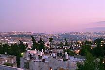 [ View of the Old City of Jerusalem from the Livnot rooftop at dusk.
]
